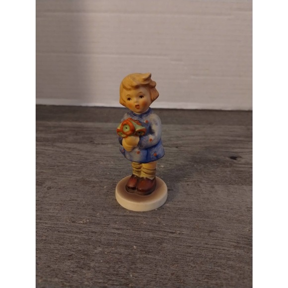 3.5" 1967 MJ Hummel Goebel W Germany Girl with Nosegay 239 A Figurine - Picture 1 of 6